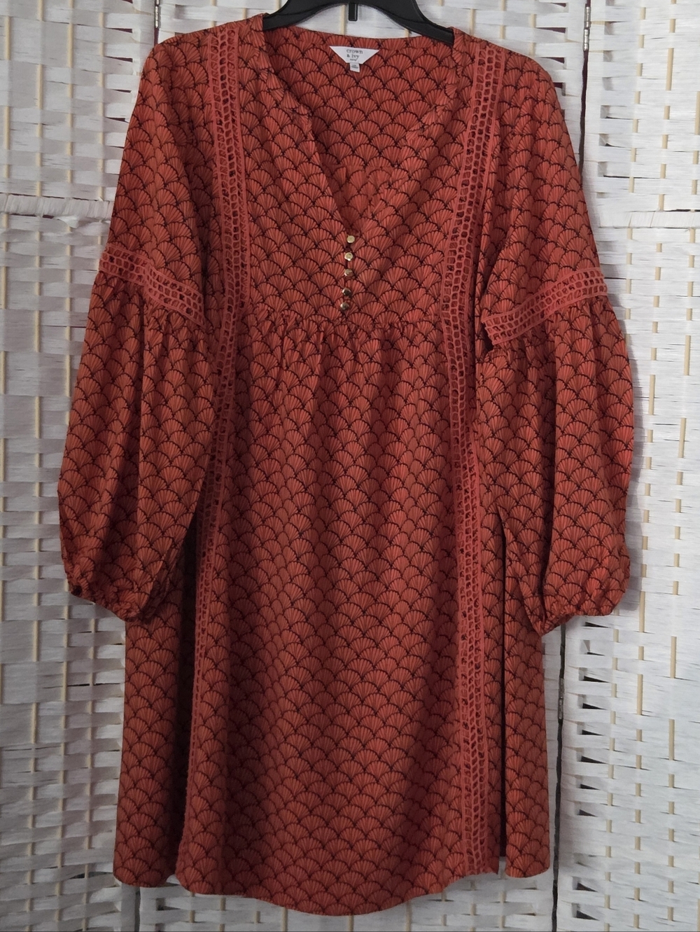 Orange And Black V-neck Dress With Crochet Accents Size 1X Crown And Ivy